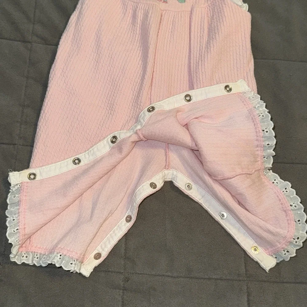 Vintage Carter's Baby Girl Pink Bib Overalls 6M Embroidered Teddy Bears Lace